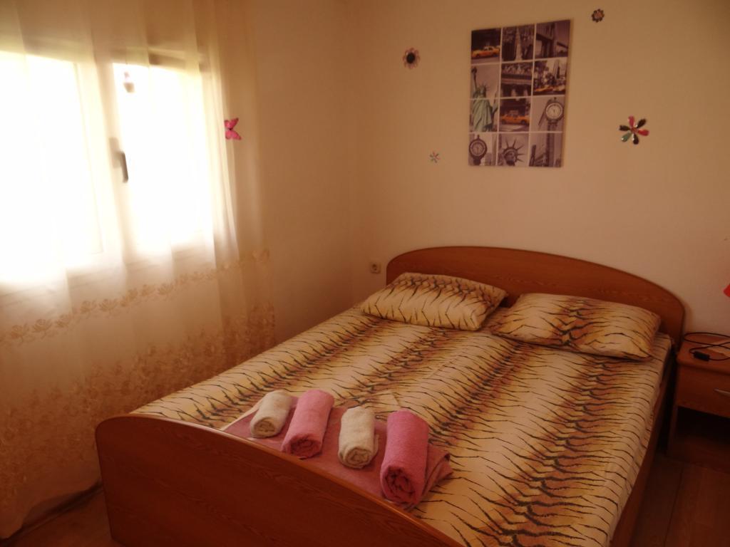 Apartments Jerkovic Stari Grad  Extérieur photo